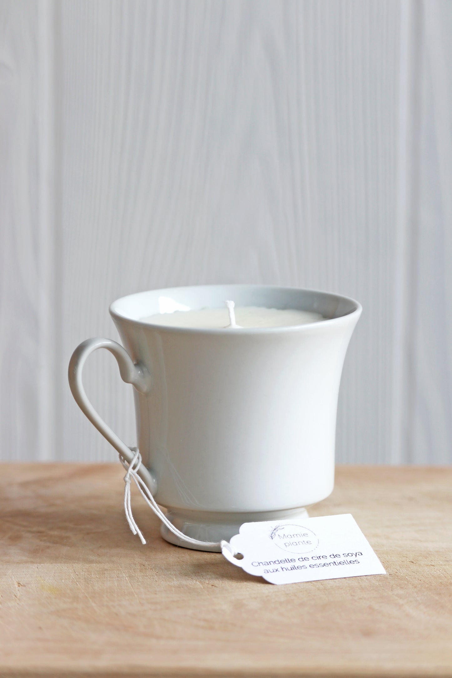 Chandelle tasse blanche